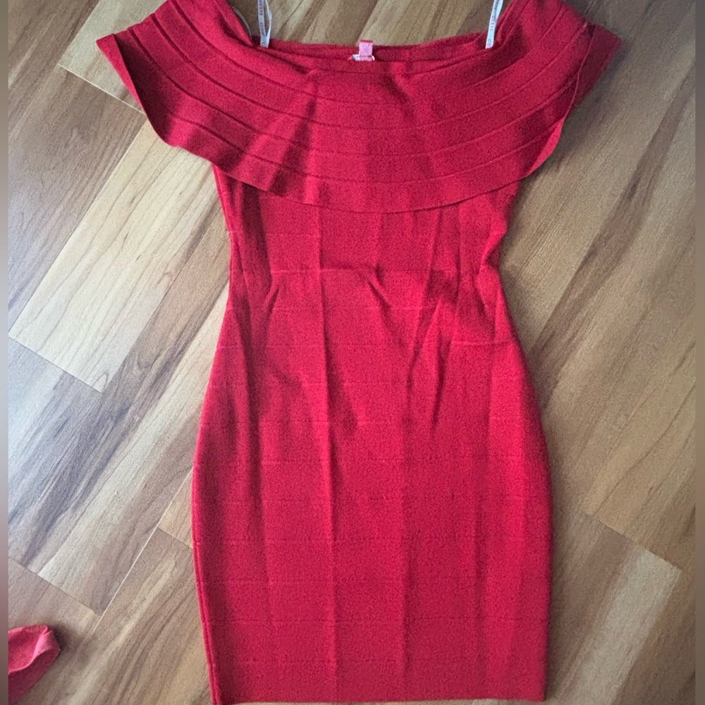GUESS Red off the shoulder dress